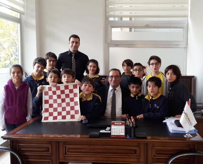 Satranç başarısı sevindirdi