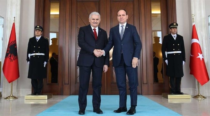 Başbakan Yıldırım, Arnavutluk Cumhurbaşkanı Nishani ile görüştü
