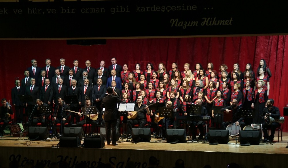 Koristlerden türkü şöleni
