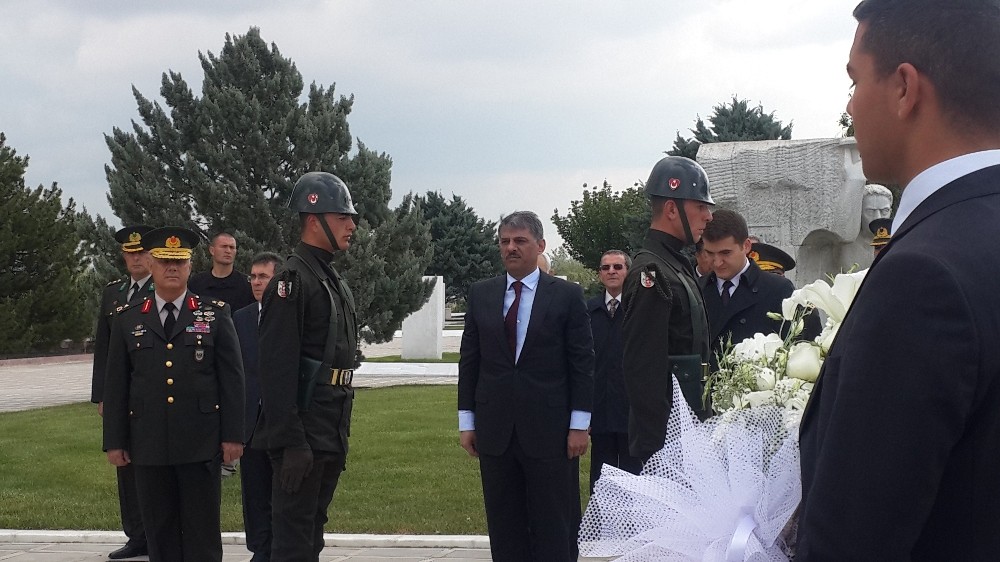 5. Cumhurbaşkanı Cevdet Sunay kabri başında anıldı