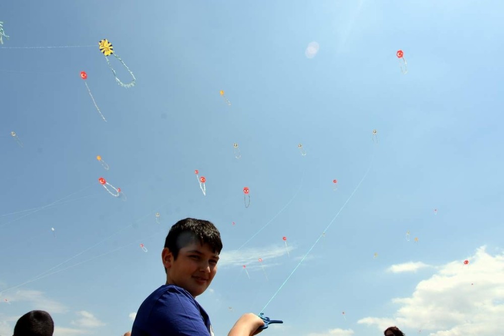 Çaltılıdere’de uçurtma şenliği