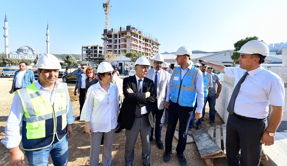 Dönüşüme İzmir damgası