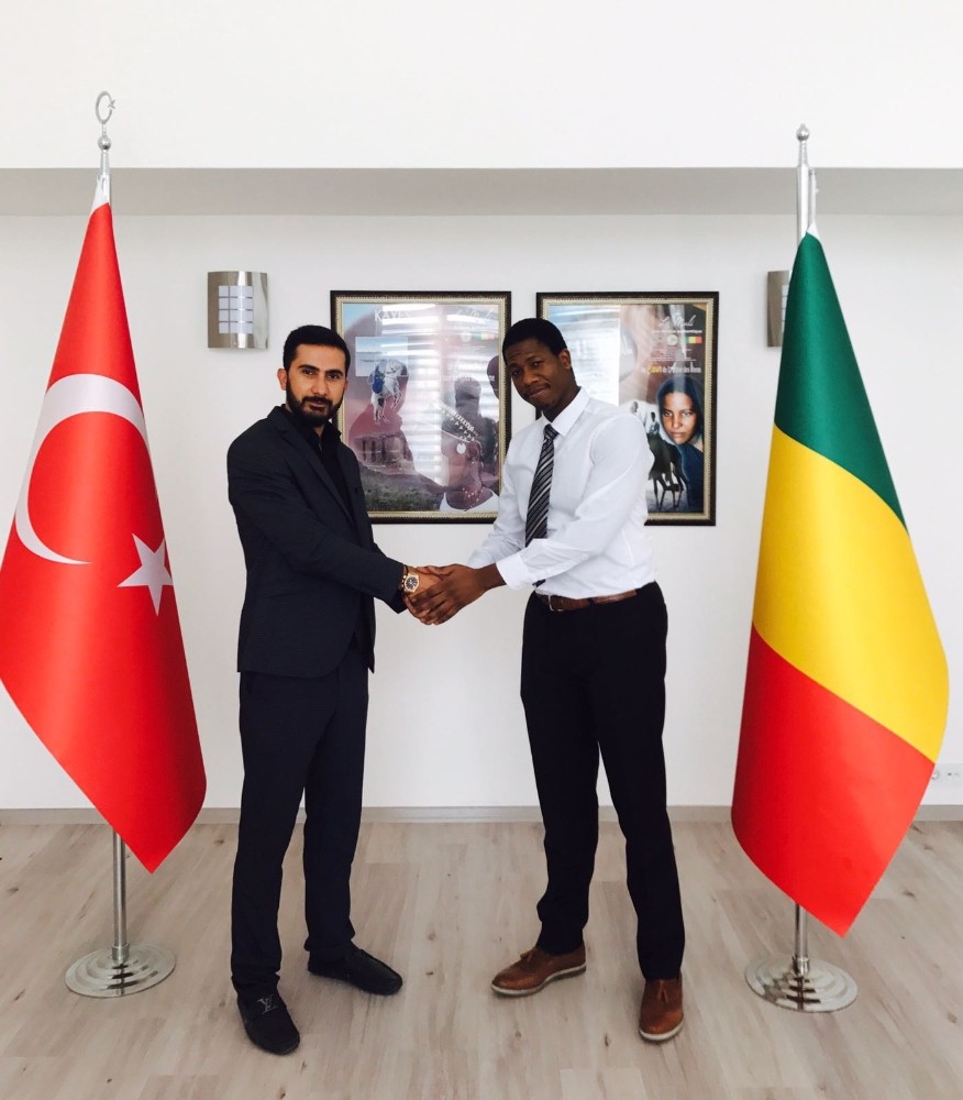 İzol, Afrika’da FETÖ’yü anlatacak