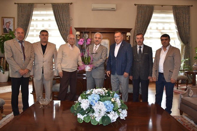 Vali Güvençer konuklarını ağırladı