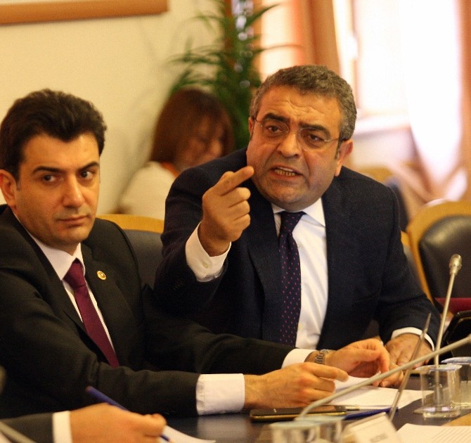 DARBE KOMİSYONU TARTIŞMALI BAŞLADI