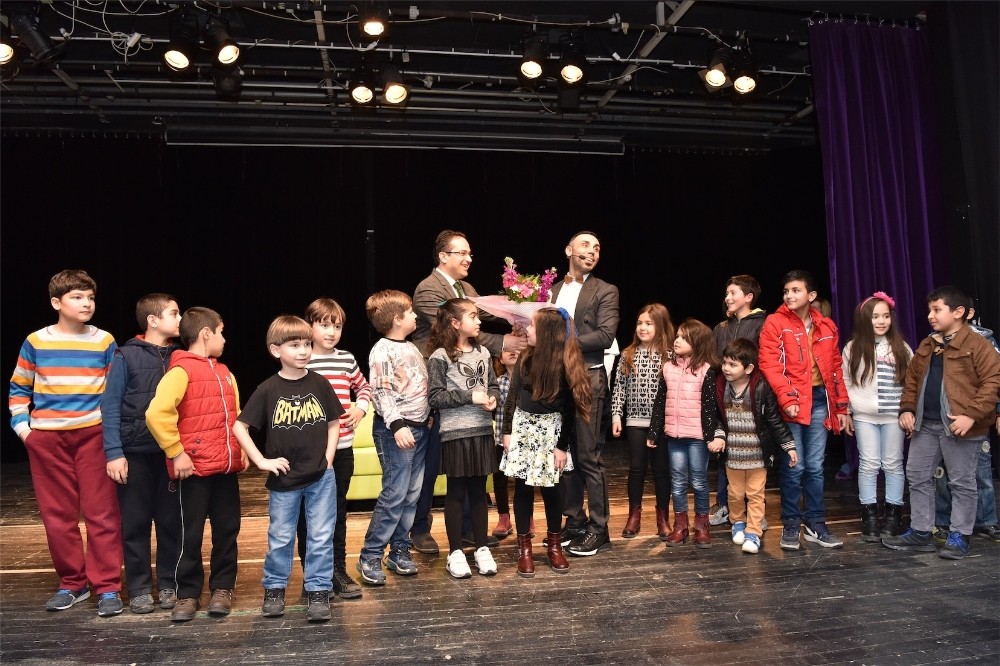 Bornova’da Mıknatıs, Sekin ve ailesi için sahnelendi