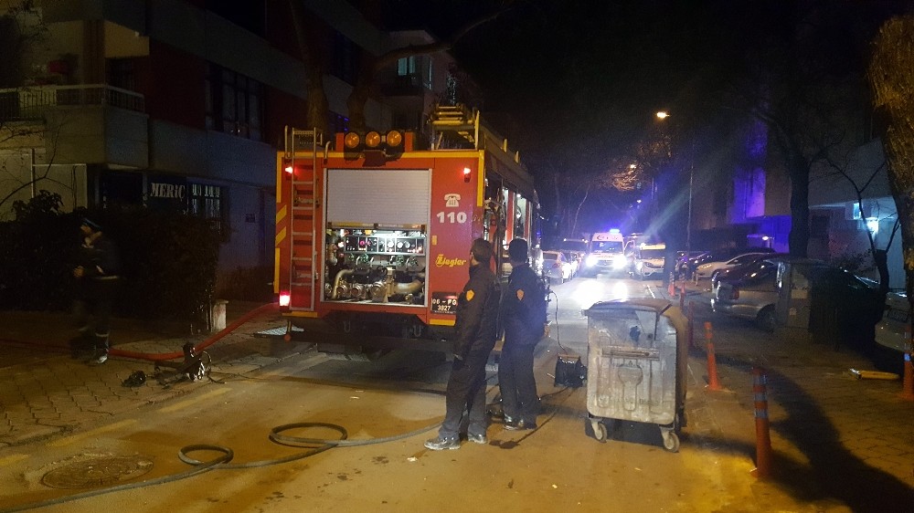 Alevler arasında kalan kadın, komşuları tarafından kurtarıldı