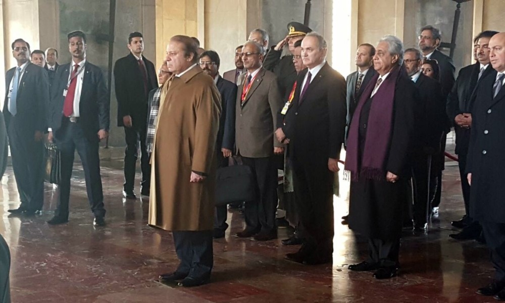 Pakistan Başbakanı Şerif Anıtkabir’i ziyaret etti