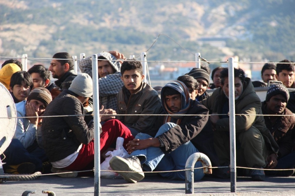 Foça’da, 115 Suriyeli göçmen yakalandı