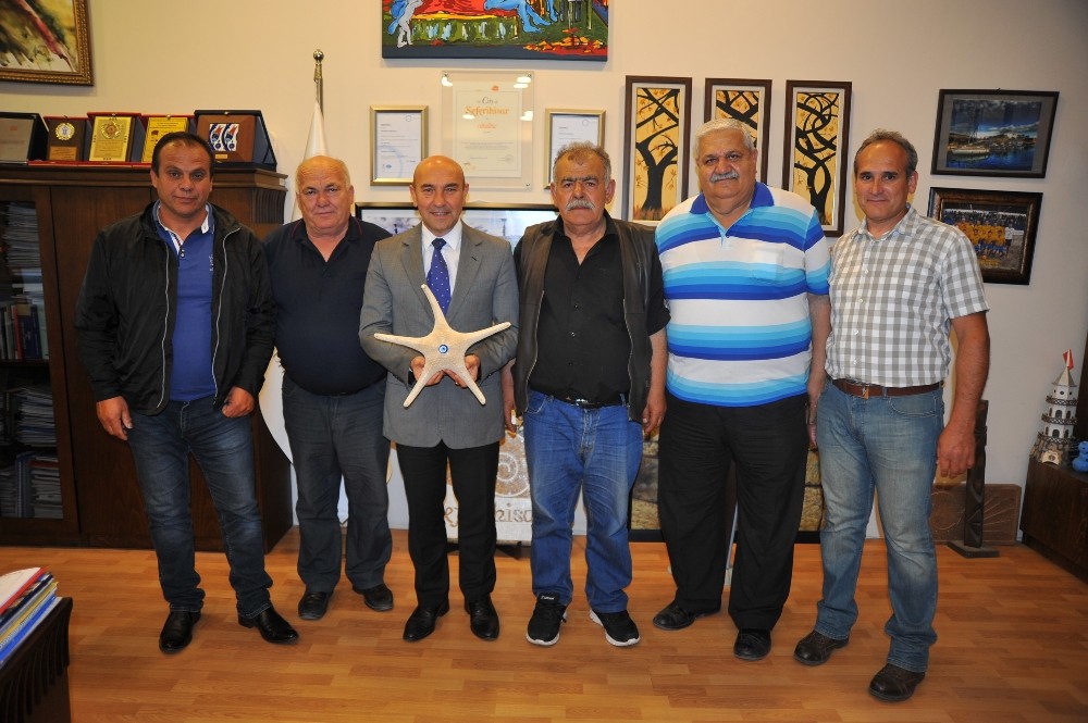 İzmirli balıkçılardan Başkan Soyer’e teşekkür