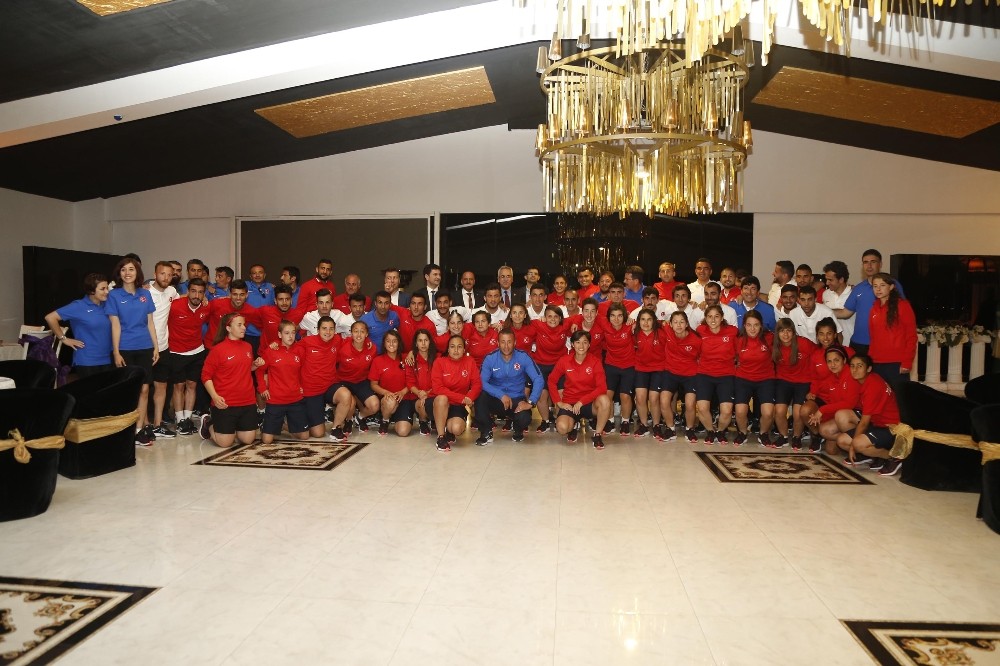 Başkan Duruay’dan futbolculara olimpiyat öncesi motivasyon