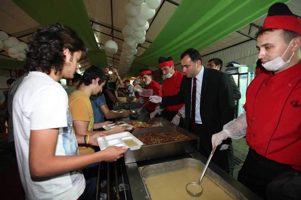 Çankaya Belediyesi 5 bölgeye iftar çadırı kuracak
