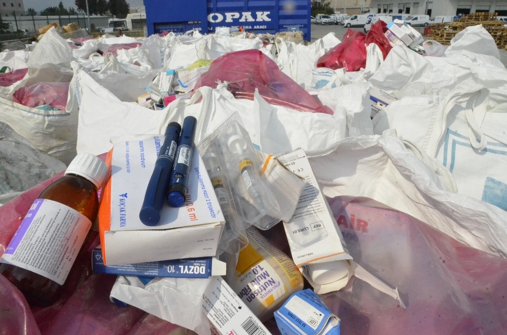 ÇEKOOP’tan antibiyotik uyarısı