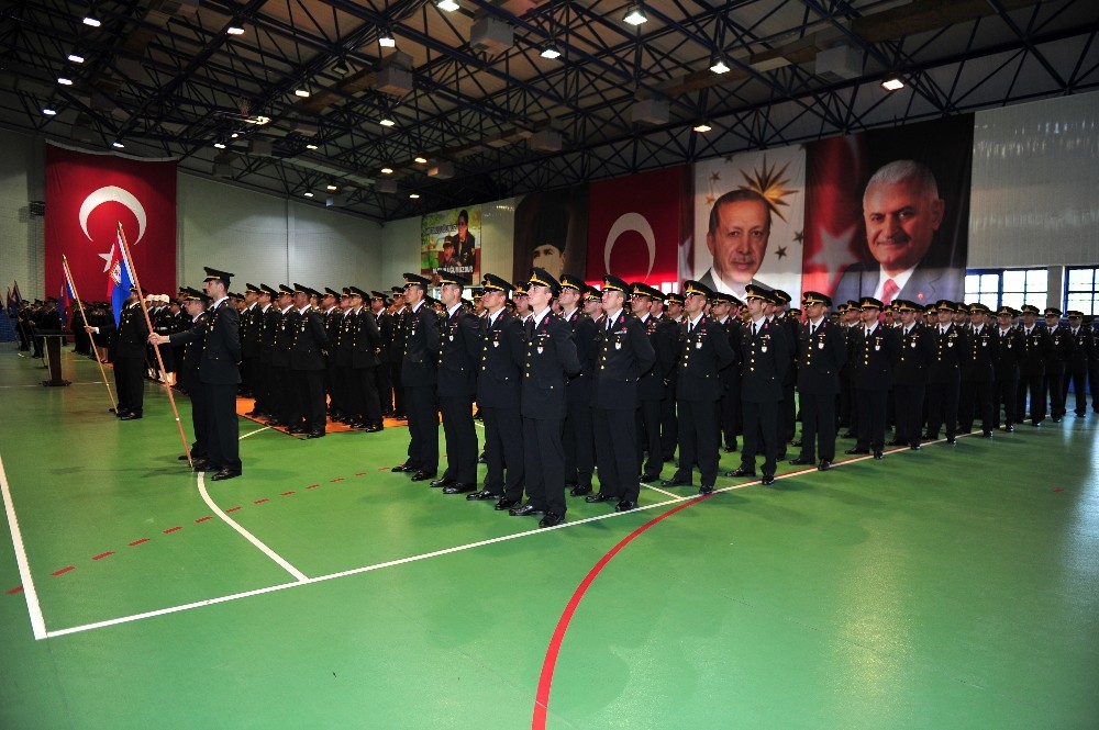 Bakan Soylu, subay adayı öğrencilerin diploma törenine katıldı
