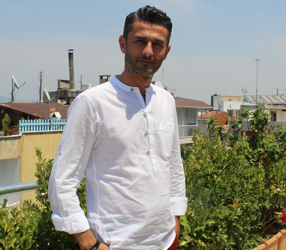 Memleket hasretiyle şarkı yaptı, binlerce tık aldı