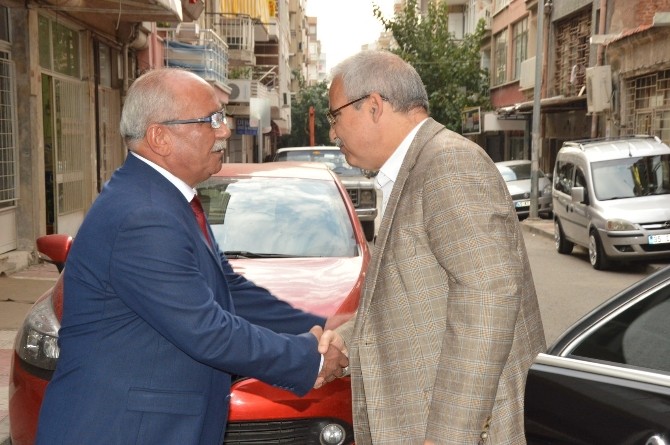 Vali Güvençer’den kahvecilere ziyaret
