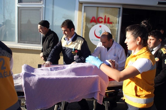 6 yaşındaki çocuk okul kapısının altında kaldı