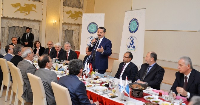 Uludağ Üniversiteliler Bakan Çelik’in ev sahipliğinde Ankara’da buluştu