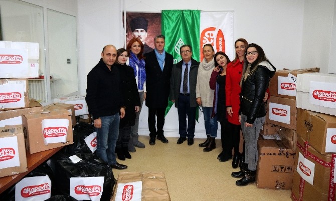 Yaşları küçük yürekleri büyük