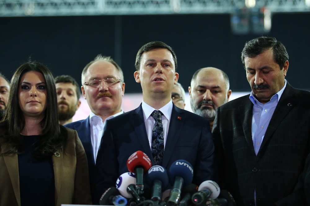 REFERANDUM KAMPANYASI ARENA'DA START ALIYOR