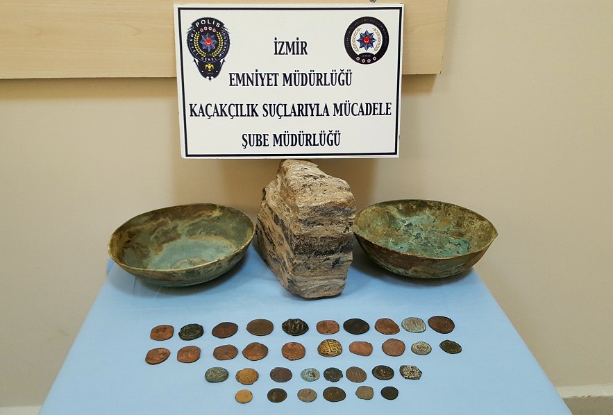 İzmir’de tarihi eser kaçakçılığı