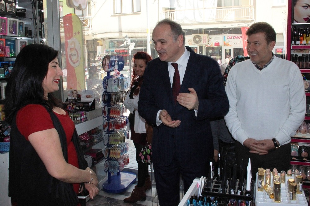 Bakan Faruk Özlü ile vatandaş arasında “Evet-hayır” diyaloğu