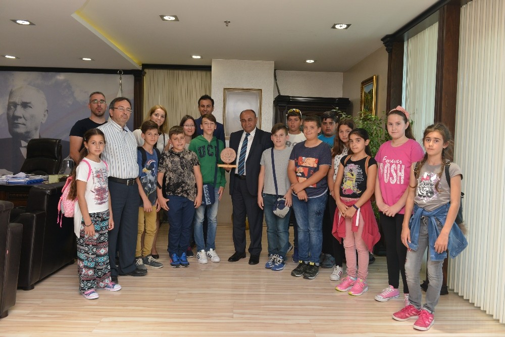 Yunan öğrenciler Çiğli’de