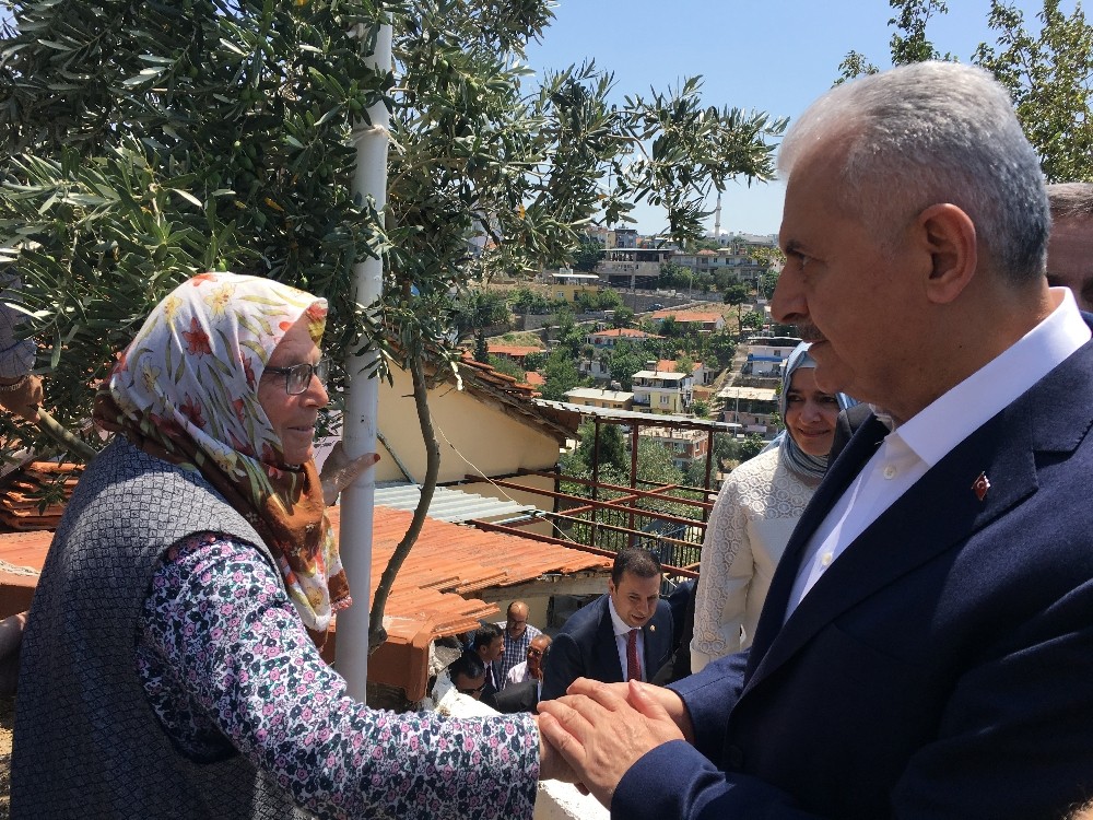 Başbakan Yıldırım’dan şehit evine ziyaret
