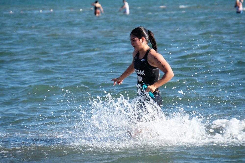 Yağmur’un tek hayali Ironman yarışlarına katılmak