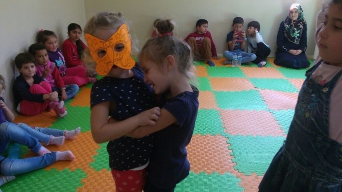 Minikler masallara yolculuk yapıyor