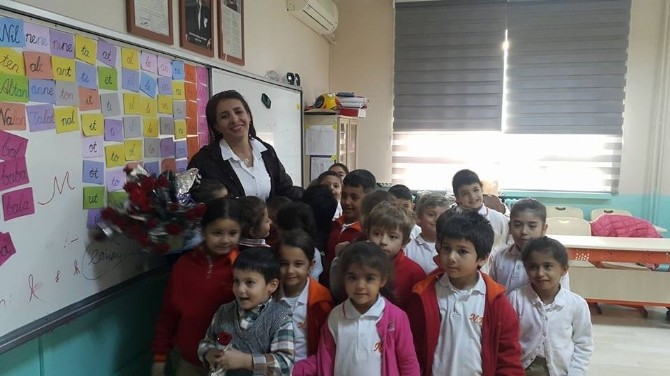 Aliağa ve Çeşme’de Öğretmenler Günü kutlandı
