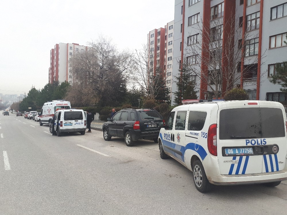 Emekli astsubay apartmanın havalandırma boşluğunda ölü bulundu