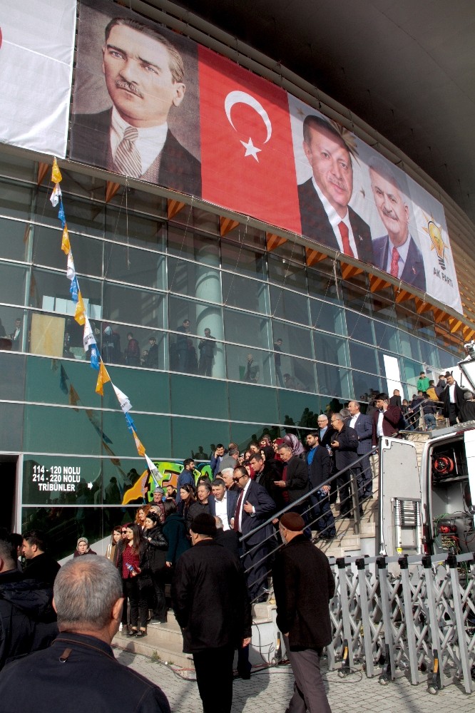 AK Parti, referandum için kampanyasını açıklayacak