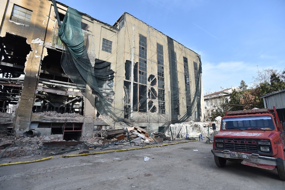 Maltepe havagazı fabrikası yıkılıyor