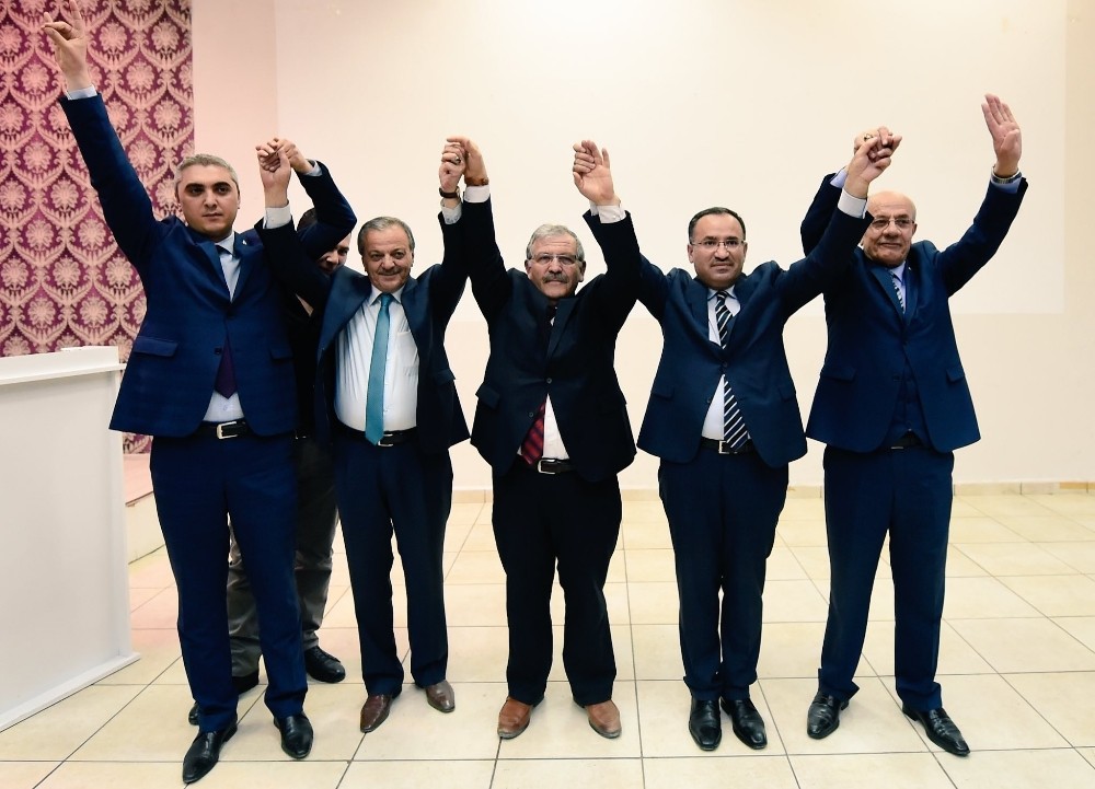 AK Parti-MHP-BBP ’evet’ pozu