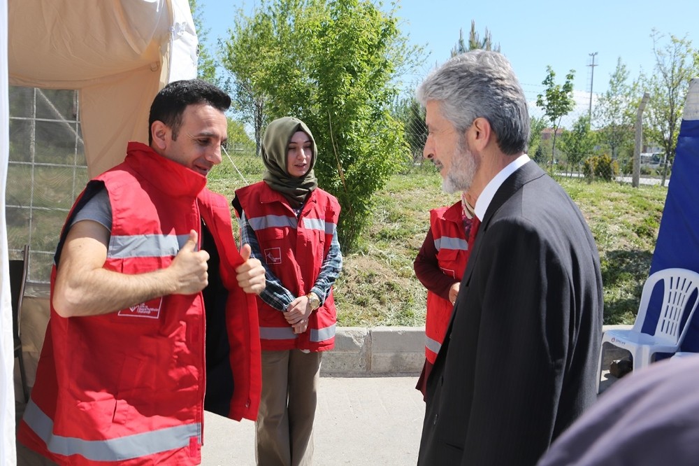 Sincan Belediyesi şehit ailelerini yalnız bırakmıyor