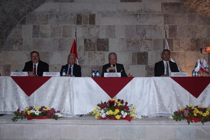 Oda ve borsa yöneticileri Bergama’da toplandı
