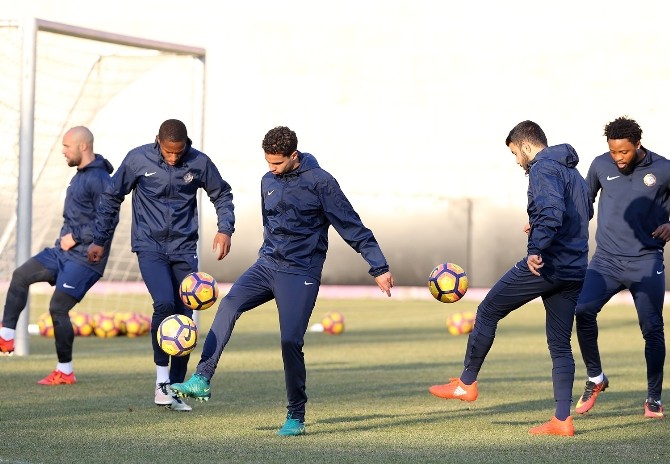 Osmanlıspor’da Konyaspor maçının hazırlıkları başladı