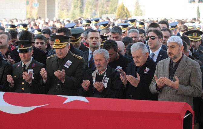 Fırat Kalkanı şehidi son yolculuğuna uğurlandı