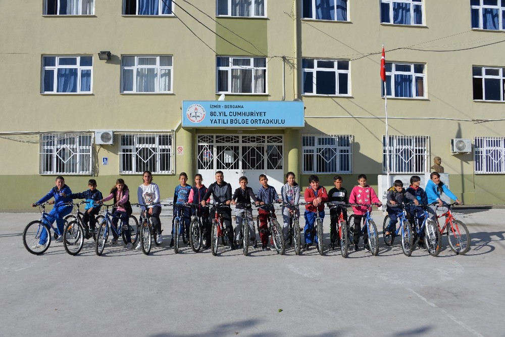 Bisikletler bakanlıktan yemekler okuldan