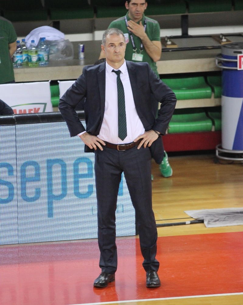 Fenerbahçe, Pınar Karşıyaka’yı uzatmada devirdi