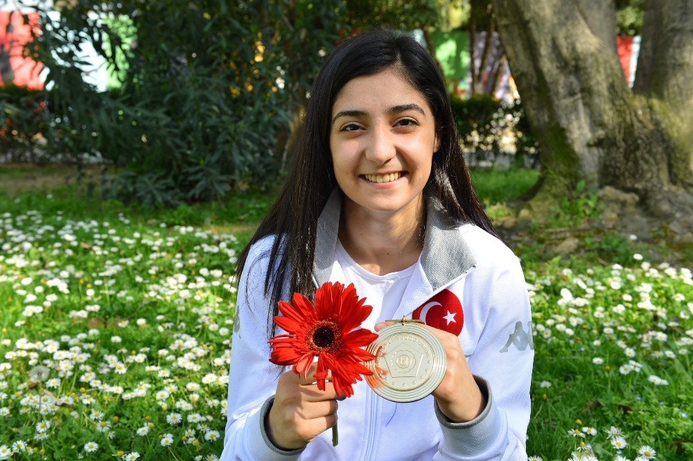 Çiçek Akyüz, Avrupa Şampiyonu oldu