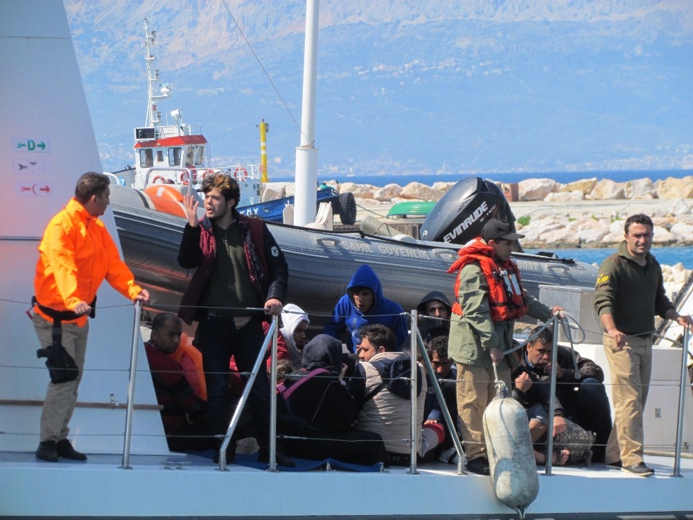 Çeşme’de bir günde 117 göçmen kurtarıldı
