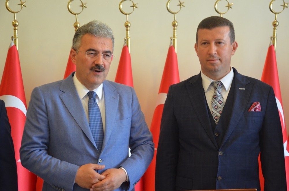 “İzmir’de bir tane fakir kalmasın” projesi başladı