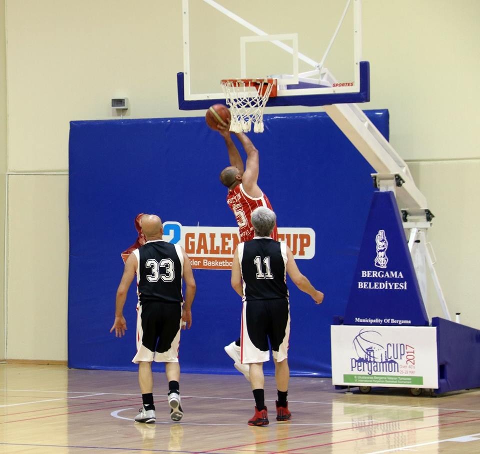 Basketbolun Efsaneleri yeniden Bergama’da