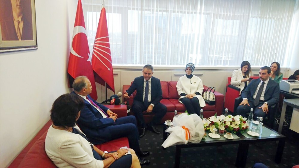 AK Parti’den CHP’ye bayram ziyareti