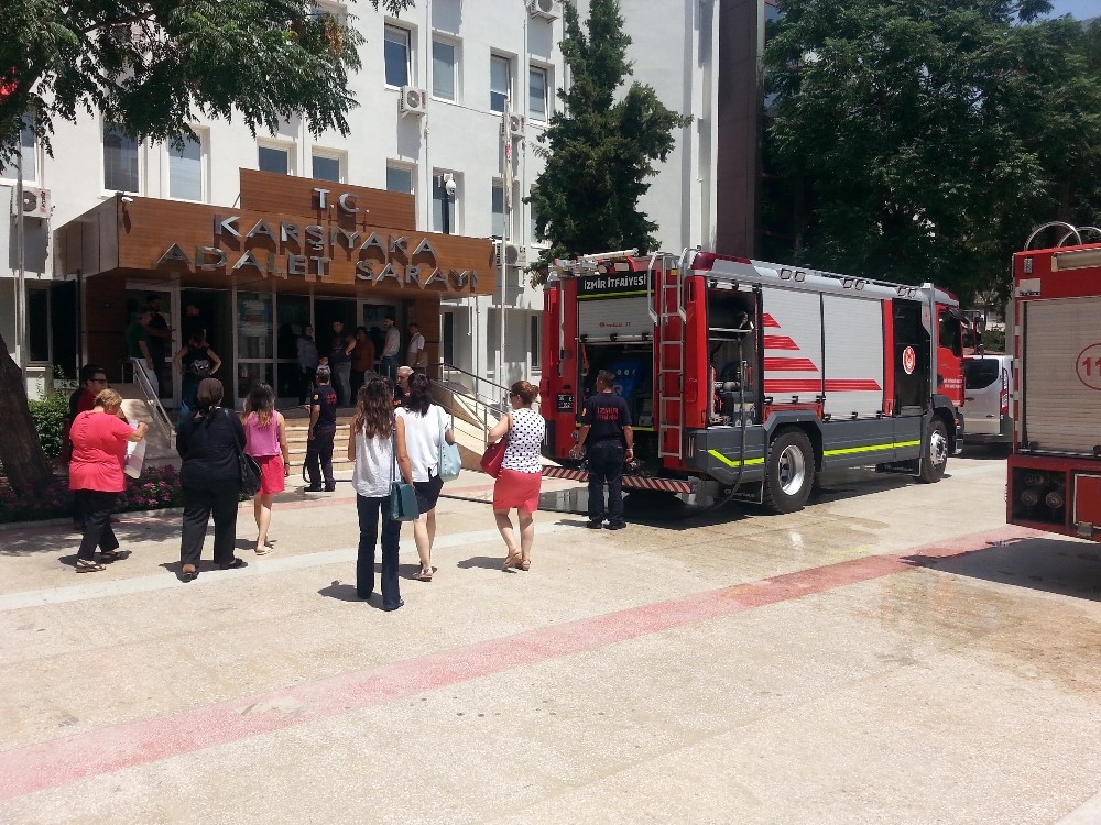 Karşıyaka Adliyesinde yangın paniği