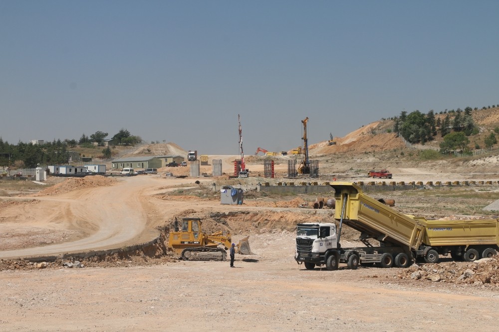 Zırhlı Birlikler arazisinden geçecek bulvar çalışmaları devam ediyor