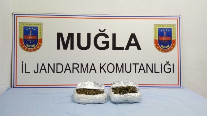 Fethiye’de 380 gram esrar yakalandı