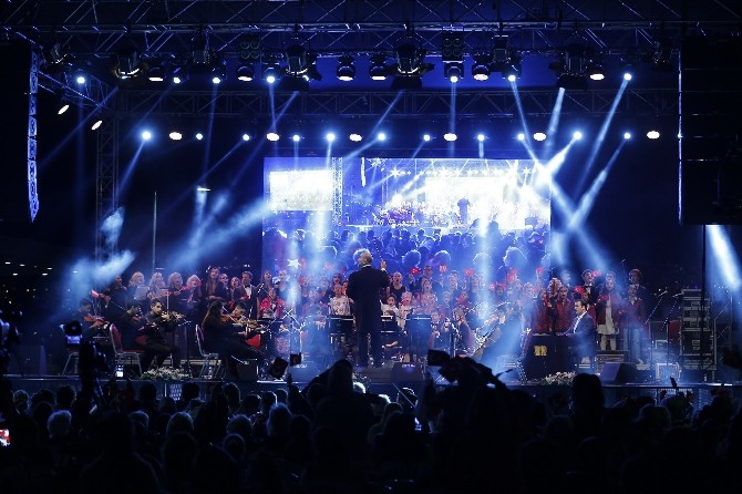 Konak’ta 93. yıla erken kutlama